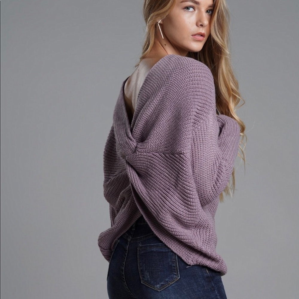🆕Cross Twist Loose Sweater Violet - Picture 5 of 7